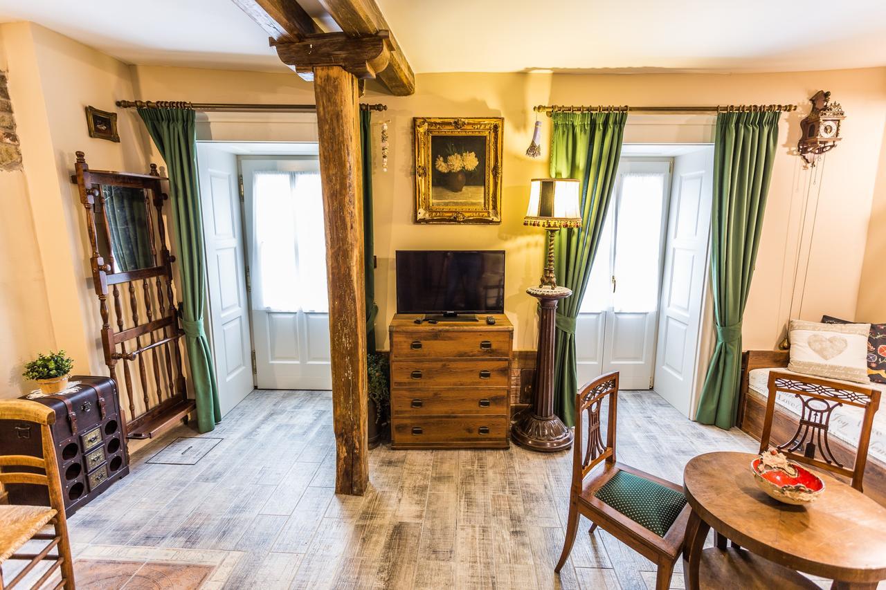 Dom Berg Lägenhet Banská Štiavnica Exteriör bild